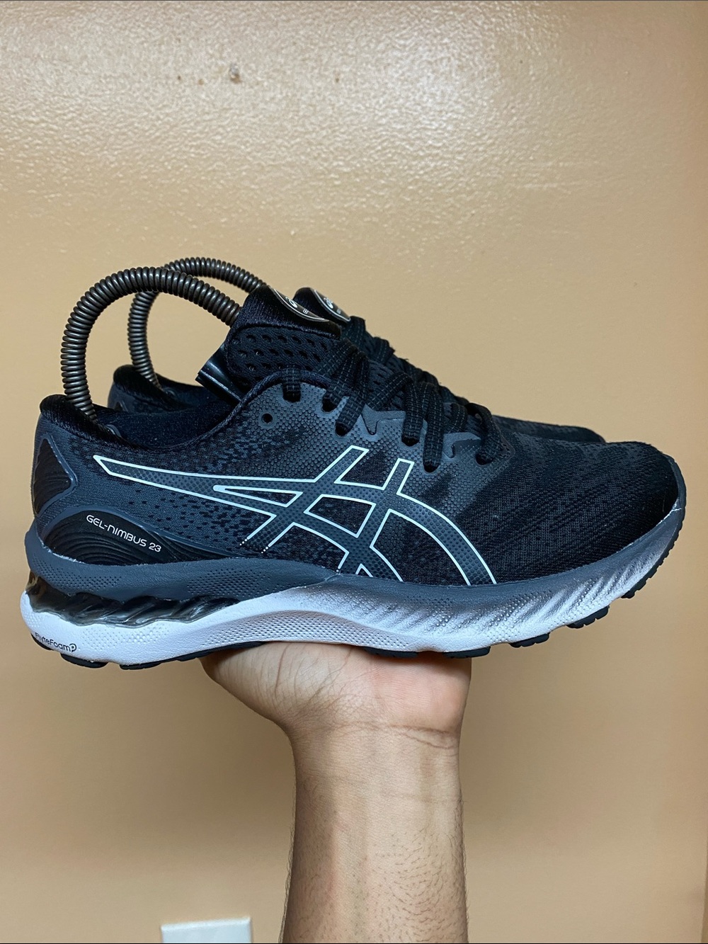 ASICS Gel-Nimbus 23 Women’s Running Sneakers “Black White” Size 6.5 1012A885-001